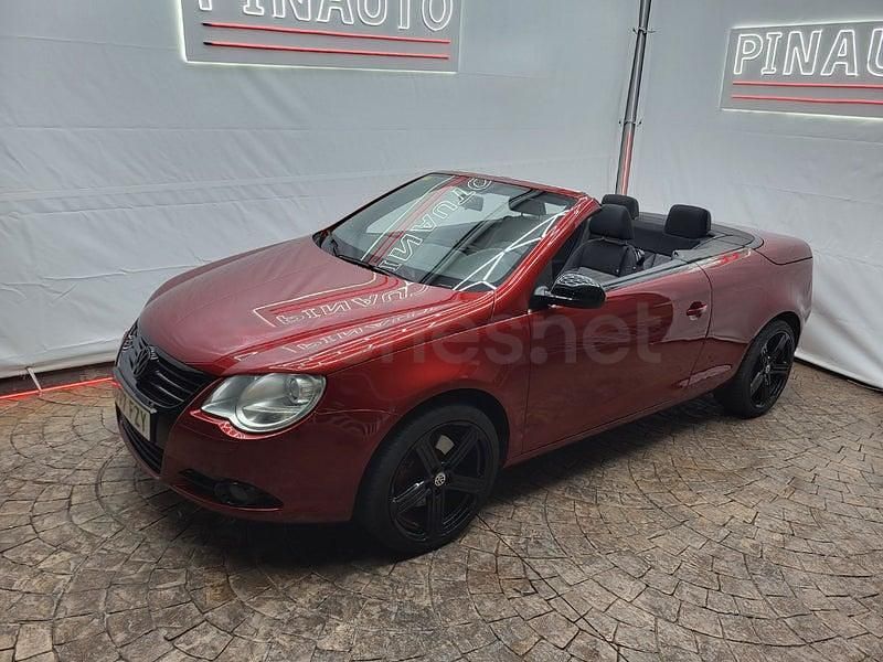 Usado VW Eos 140 CV (102 kW) 2008 Rojo Descapotable