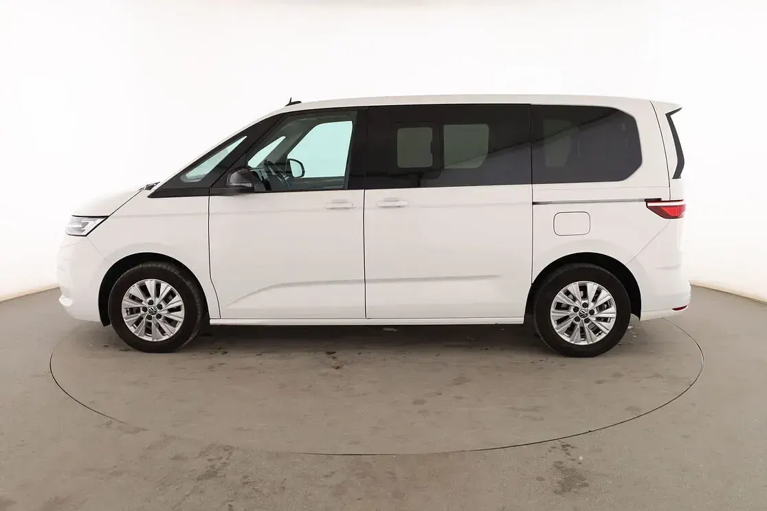 Usado VW Multivan 150 CV (110 kW) 2025 Blanco Monovolumen