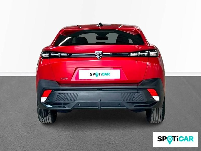 Usado Peugeot 408 Allure 136 CV (100 kW) 2024 Rojo SUV