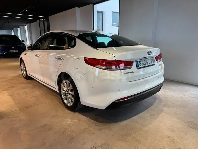 Usado Kia Optima 141 CV (103 kW) 2017 Blanco Berlina