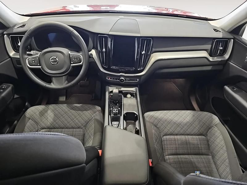 Usado Volvo XC60 Core 349 CV (256 kW) 2025 Rojo SUV