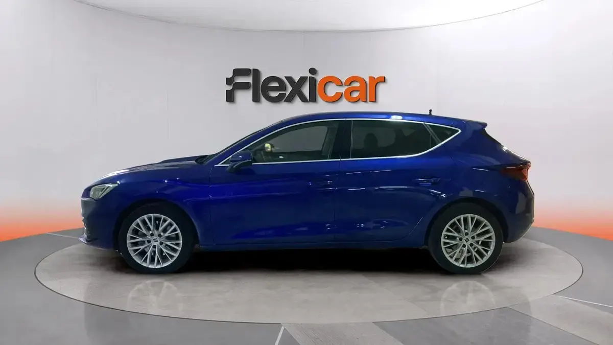 Usado Seat Leon XCELLENCE 150 CV (110 kW) 2020 Azul Berlina