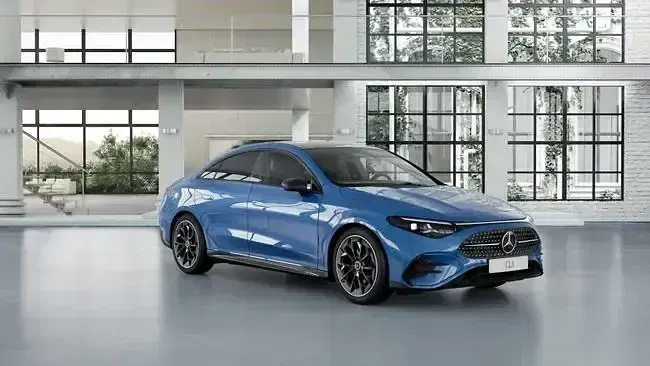 Nuevo Mercedes CLA180 136 CV (100 kW) 2026 Azul Berlina