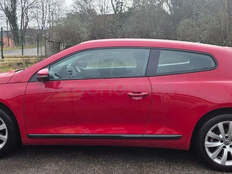 Usado VW Scirocco 122 CV (89 kW) 2011 Rojo Coupe