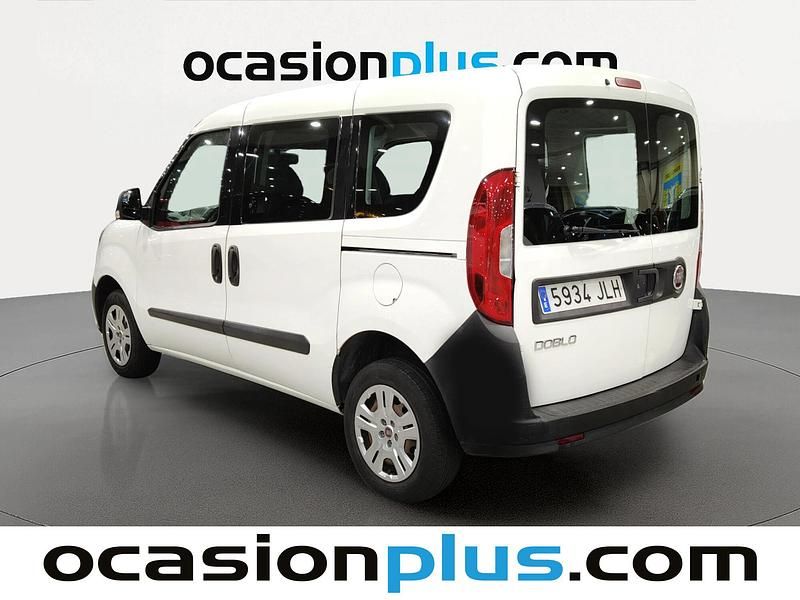 Usado Fiat Doblò Pop 90 CV (66 kW) 2016 Blanco Monovolumen
