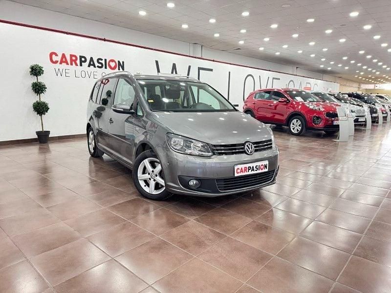 Usado VW Touran Sport 140 CV (102 kW) 2014 Gris / plata Monovolumen