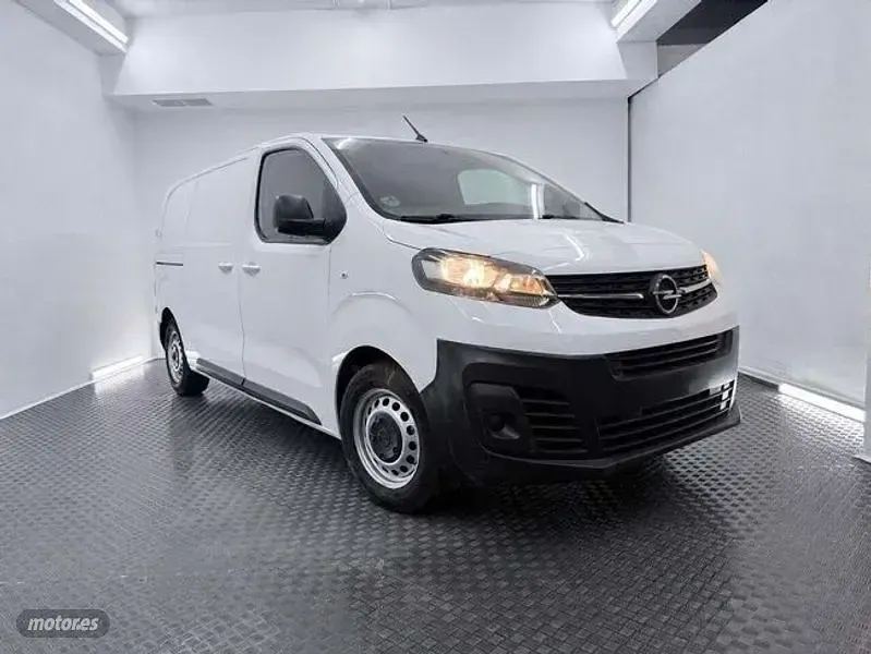 Usado Opel Vivaro S 102 CV (75 kW) 2022 Blanco Monovolumen