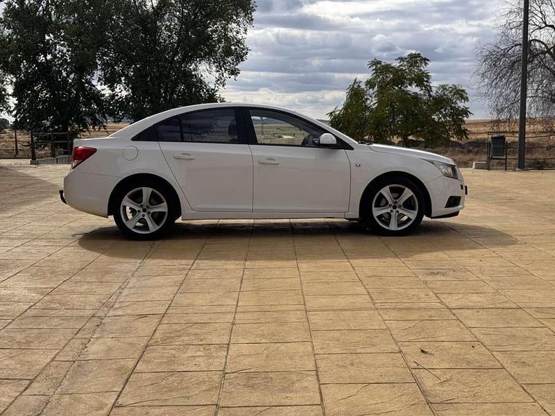 Usado Chevrolet Cruze LS 150 CV (110 kW) 2010 Blanco Utilitario