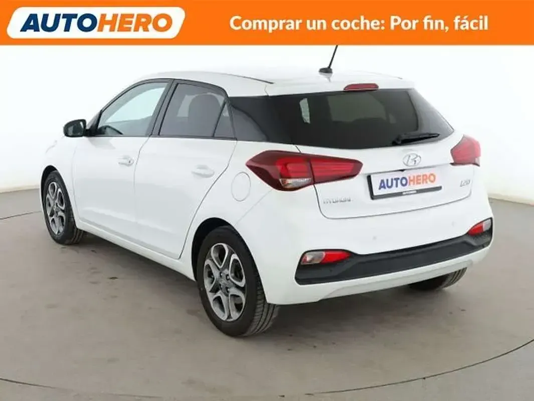 Usado Hyundai i20 99 CV (72 kW) 2019 Blanco Utilitario