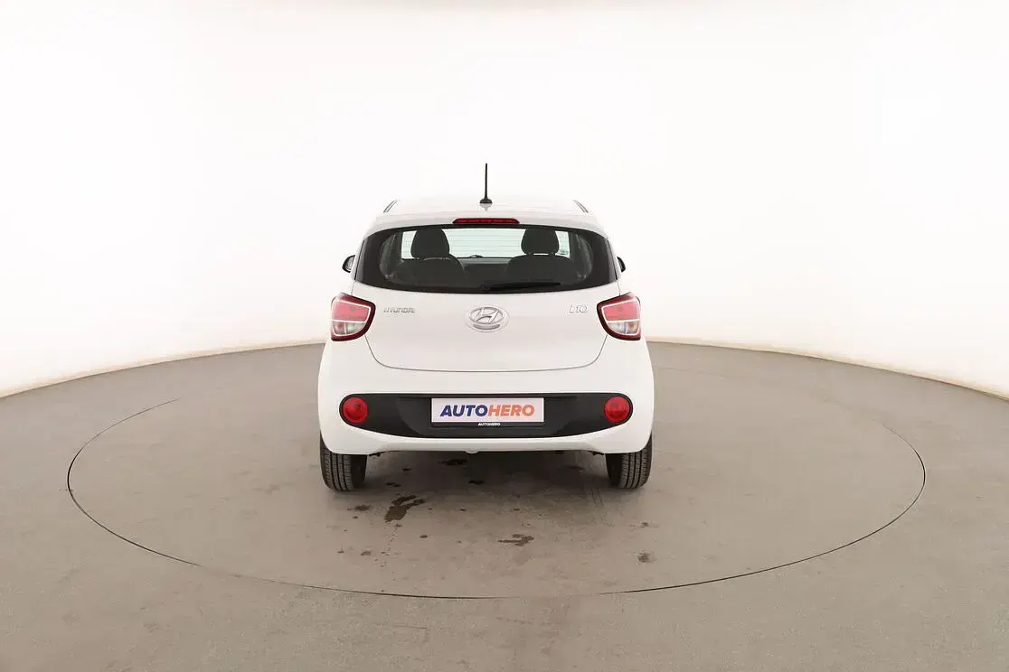 Usado Hyundai i10 67 CV (49 kW) 2019 Blanco Utilitario