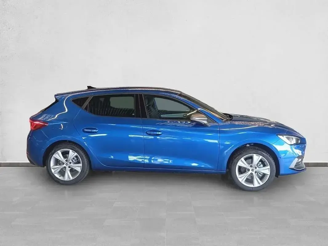 Nuevo Seat Leon FR 150 CV (110 kW) 2026 Azul Utilitario