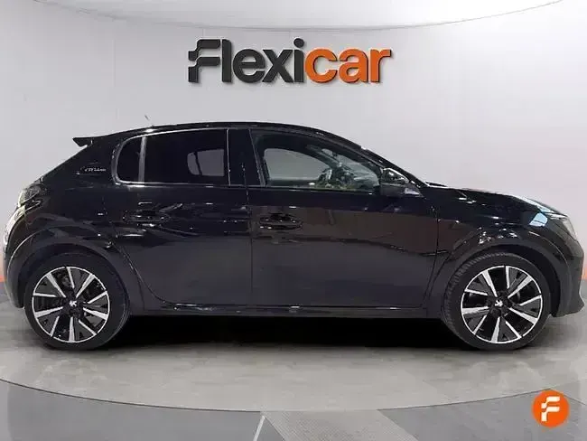 Usado Peugeot 208 GT-line 100 CV (73 kW) 2020 Negro Utilitario