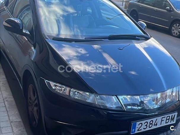 Usado Honda Civic Comfort 83 CV (61 kW) 2006 Negro Berlina