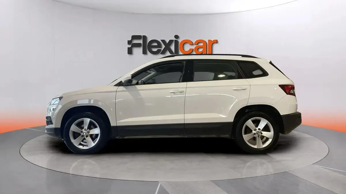 Usado Skoda Karoq Style 150 CV (110 kW) 2020 Blanco SUV