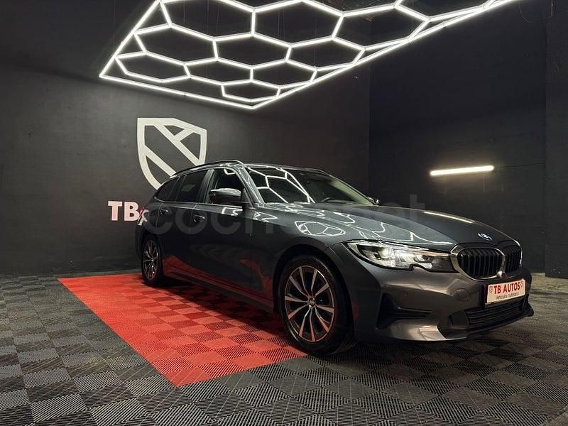 Usado BMW 318 150 CV (110 kW) 2020 Gris / plata Familiar