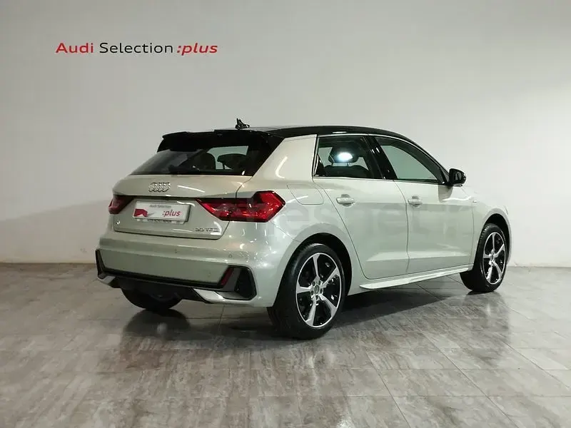 Usado Audi A1 Sportback 116 CV (85 kW) 2025 Gris / plata Utilitario