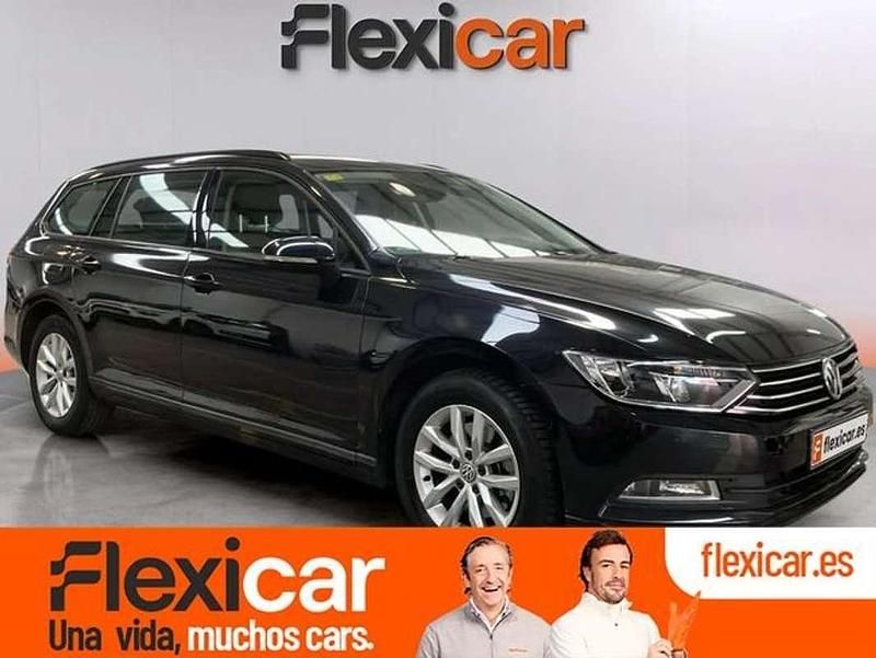 Usado VW Passat Advance 120 CV (88 kW) 2018 Negro Familiar