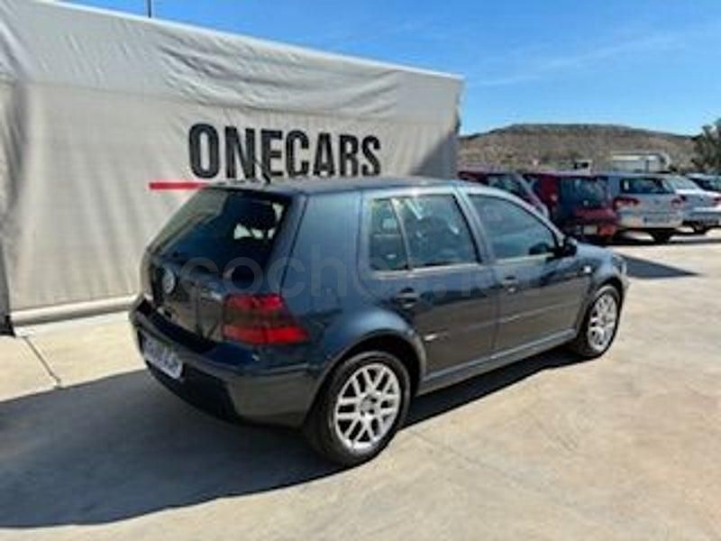 Usado VW Golf IV 110 CV (80 kW) 2003 Gris / plata Berlina