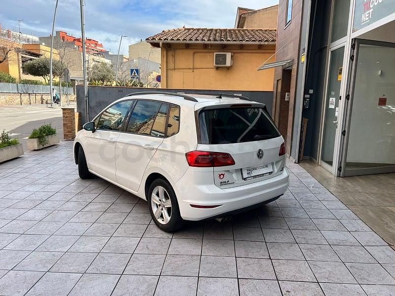 Begagnad VW Golf Sportsvan Advance 125 HK (91 kW) 2016 Vit Minibuss
