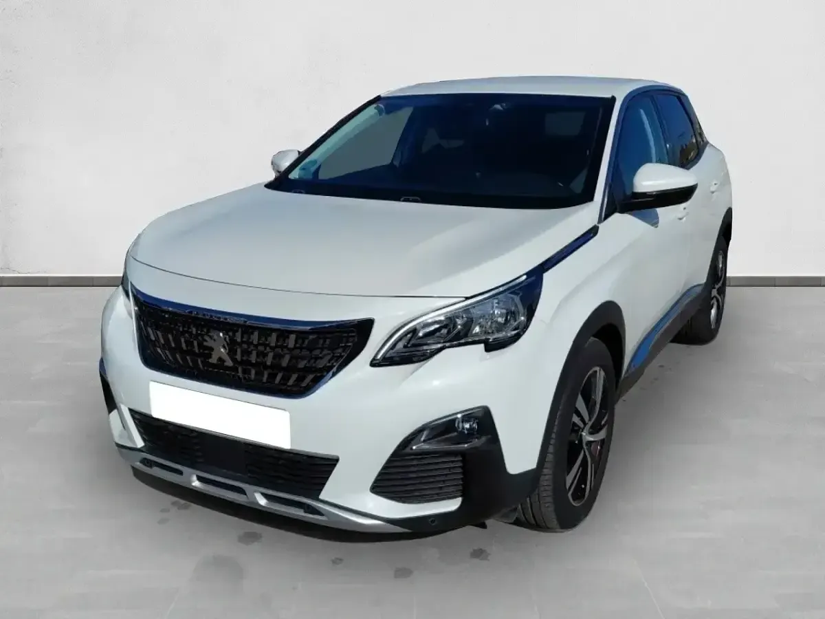 Usado Peugeot 3008 Allure 130 CV (95 kW) 2019 Blanco SUV