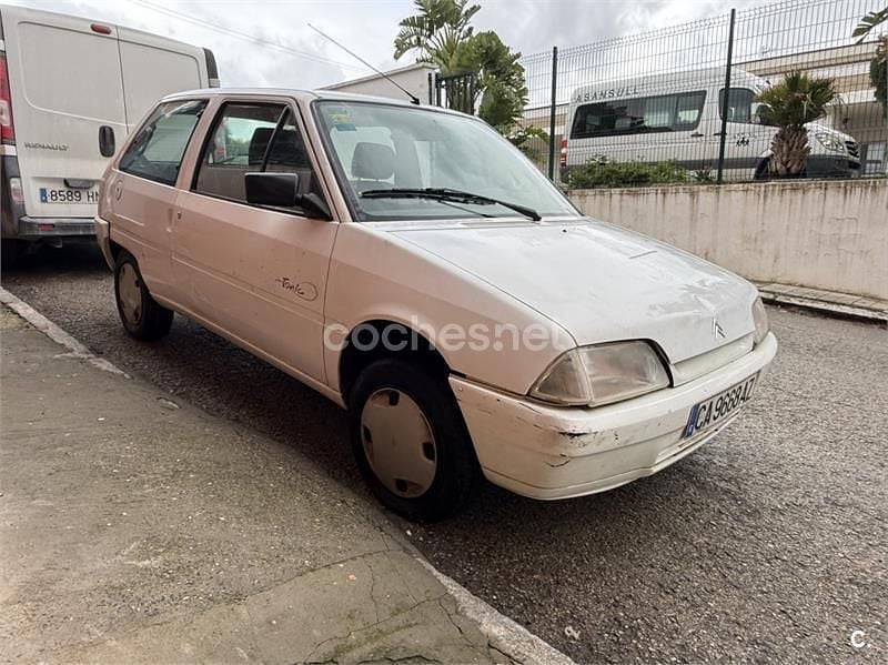 Usado Citroën AX Tonic 50 CV (36 kW) 1996 Blanco Utilitario