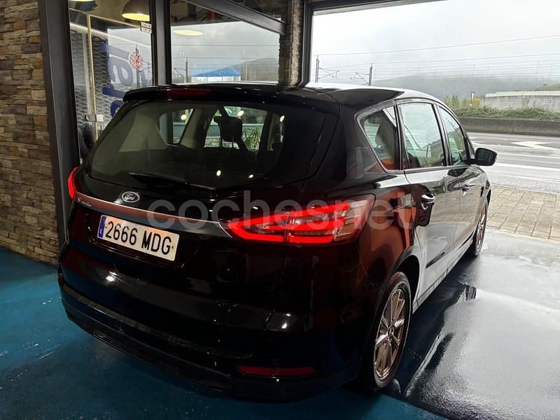 Usado Ford S-MAX Trend 120 CV (88 kW) 2018 Negro Monovolumen