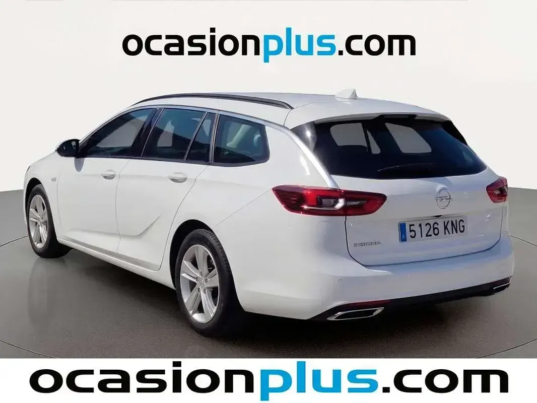 Usado Opel Insignia Selective 136 CV (100 kW) 2018 Blanco Familiar