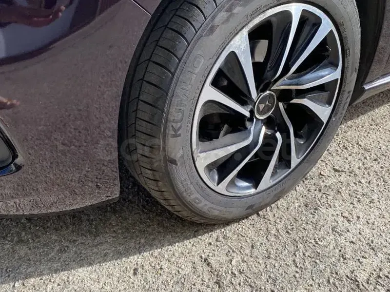 Usado DS Automobiles DS4 120 CV (88 kW) 2015 Violeta / lila Berlina