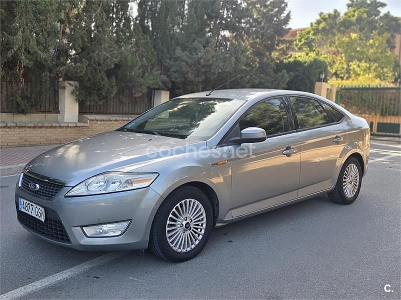 Usado Ford Mondeo 125 CV (91 kW) 2009 Gris / plata Berlina