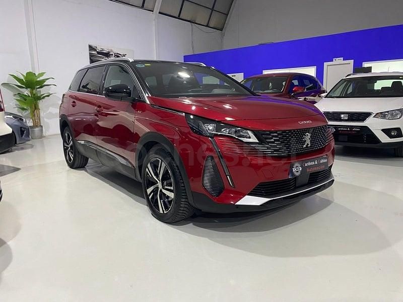 Usado Peugeot 5008 GT 130 CV (95 kW) 2021 Granate SUV