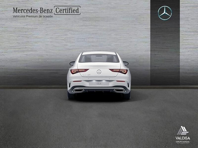Usado Mercedes CLA180 AMG line 136 CV (100 kW) 2023 Blanco Berlina