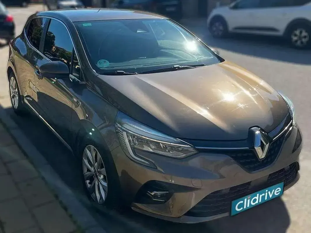 Usado Renault Clio Zen 116 CV (85 kW) 2020 Marrón Utilitario