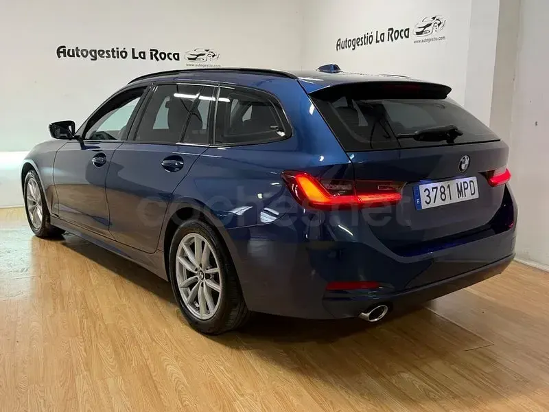 Usado BMW 318 150 CV (110 kW) 2024 Azul Familiar