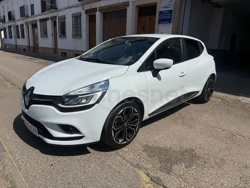 Usado Renault Clio IV Zen 90 CV (66 kW) 2019 Blanco Berlina