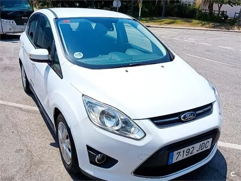 Usado Ford C-MAX Trend 95 CV (69 kW) 2015 Blanco Monovolumen