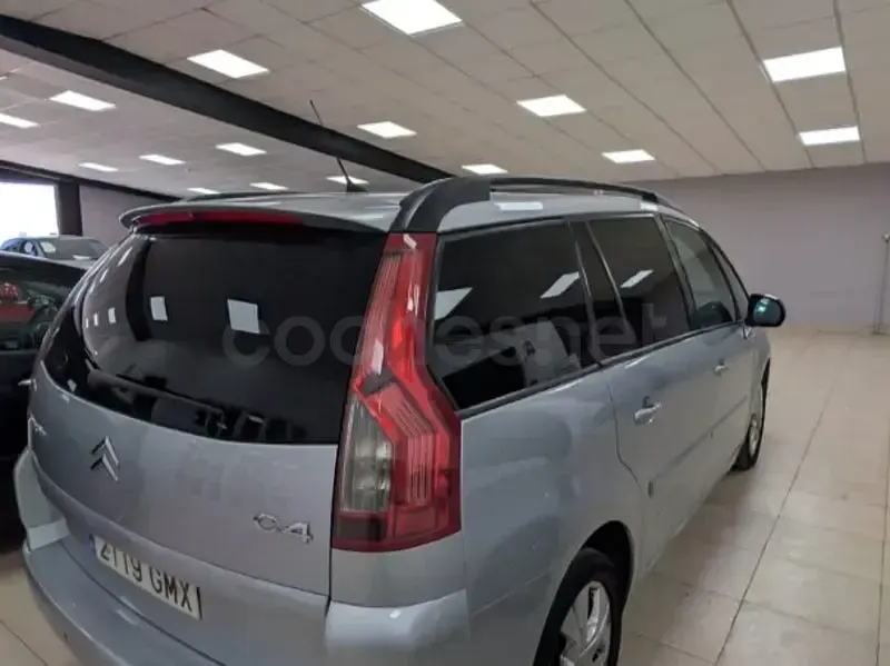 Usado Citroën Grand C4 Picasso Business Class 109 CV (80 kW) 2010 Gris / plata Monovolumen
