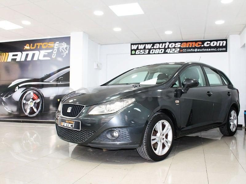 Usado Seat Ibiza ST Style 105 CV (77 kW) 2011 Gris / plata Familiar