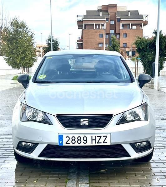 Usado Seat Ibiza I-Tech 90 CV (66 kW) 2014 Gris / plata Berlina