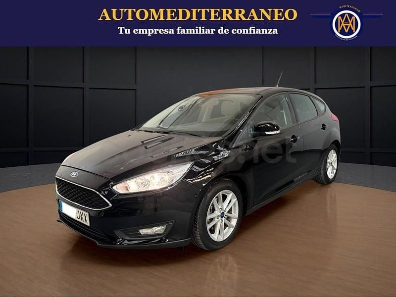 Usado Ford Focus Trend 125 CV (91 kW) 2017 Negro Berlina