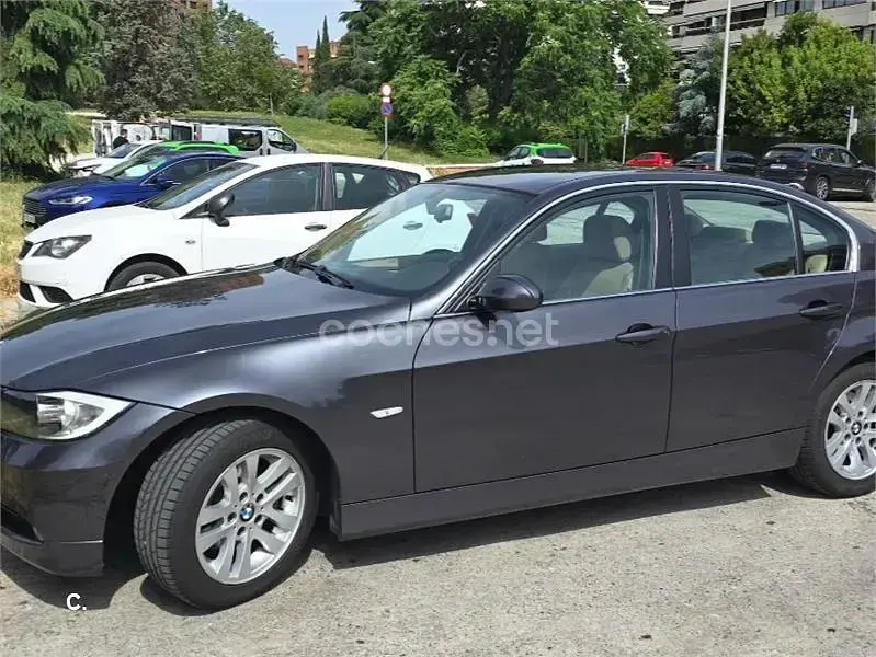 Usado BMW 325 218 CV (160 kW) 2005 Gris / plata Berlina