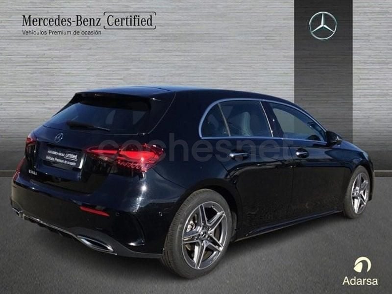 Usado Mercedes A180 AMG line 116 CV (85 kW) 2024 Negro Berlina