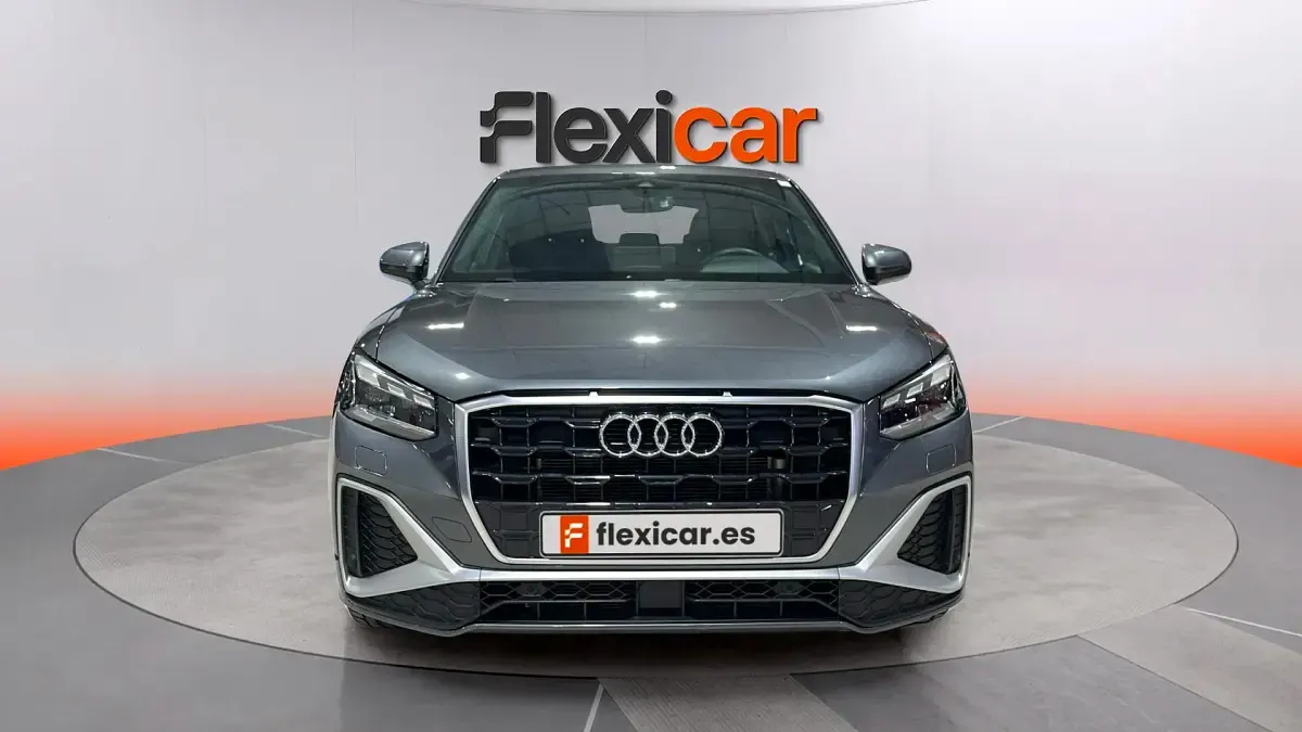 Usado Audi Q2 S-Line 150 CV (110 kW) 2024 Gris SUV