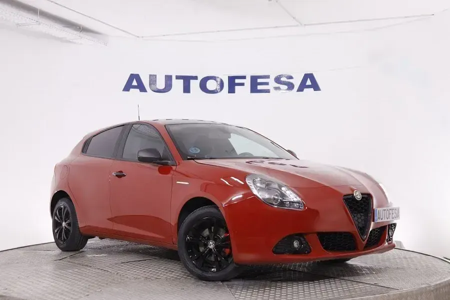 Usado Alfa Romeo Giulietta Progression 105 CV (77 kW) 2014 Rojo Utilitario