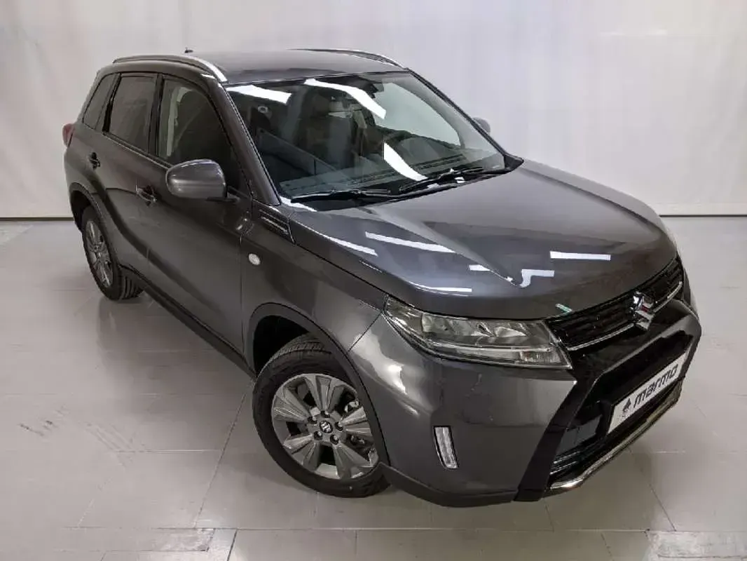 Nuevo Suzuki Vitara 110 CV (80 kW) 2026 Gris SUV