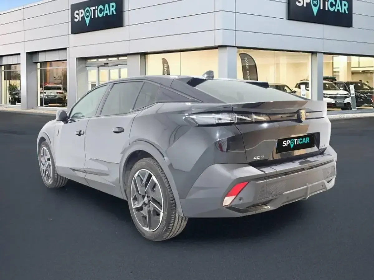 Usado Peugeot 408 GT 130 CV (95 kW) 2023 Negro SUV