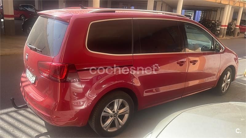 Usado Seat Alhambra 150 CV (110 kW) 2021 Rojo Monovolumen