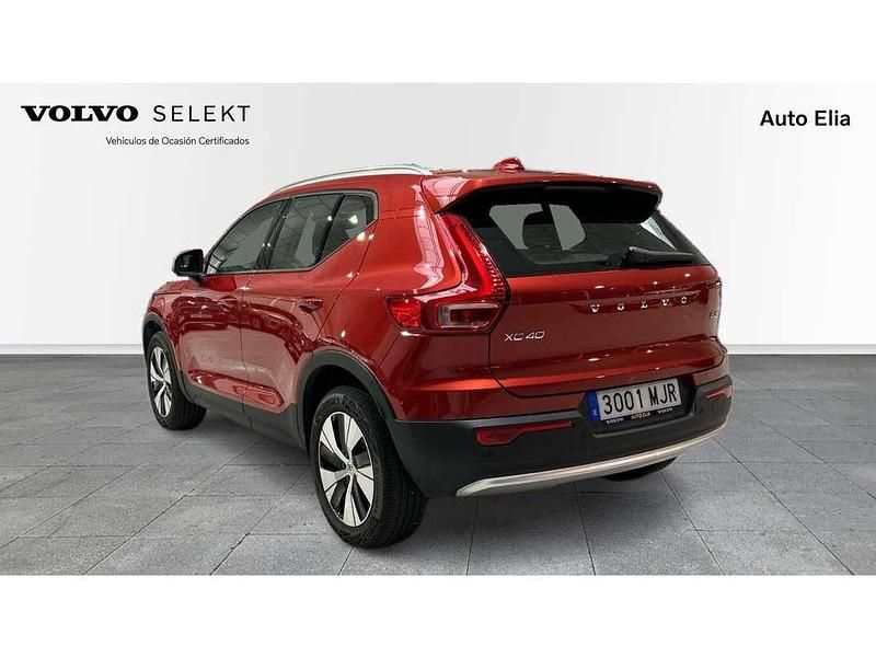 Usado Volvo XC40 Core 163 CV (119 kW) 2023 Rojo SUV