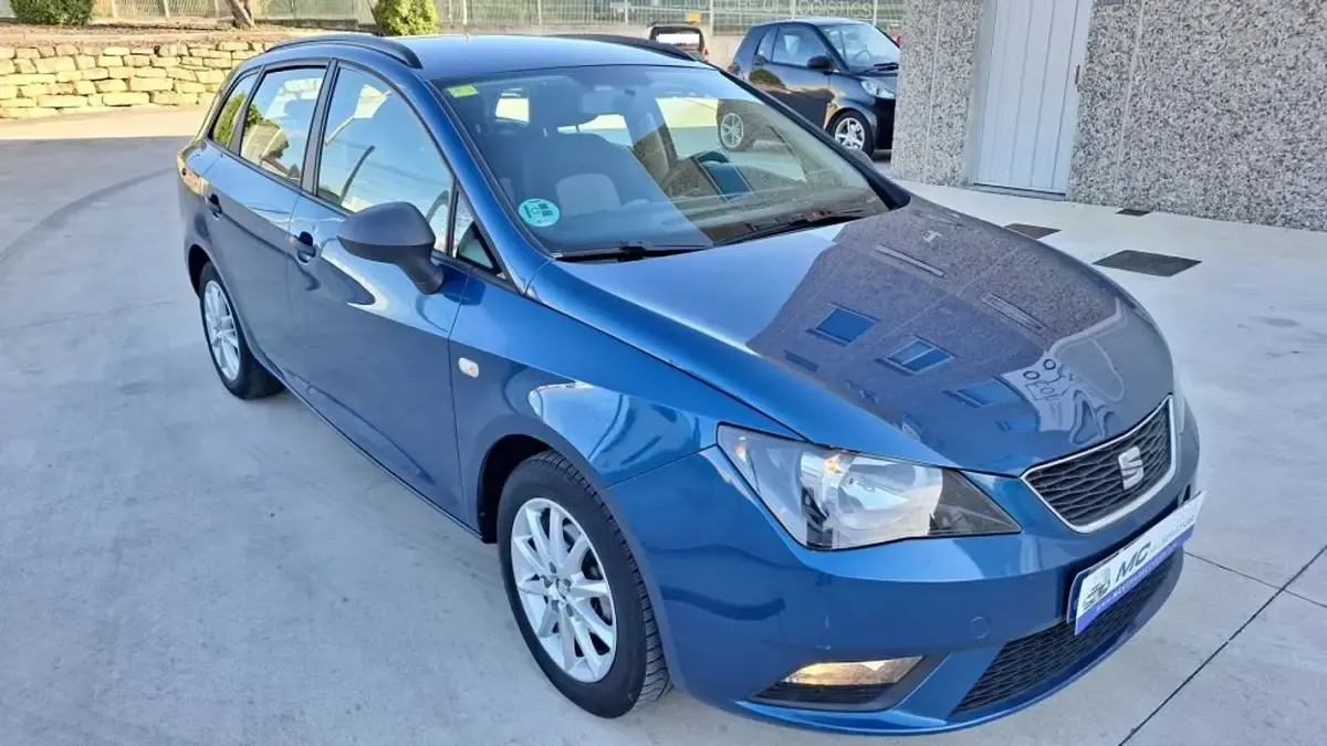 Usado Seat Ibiza ST Reference 86 CV (63 kW) 2014 Azul Familiar