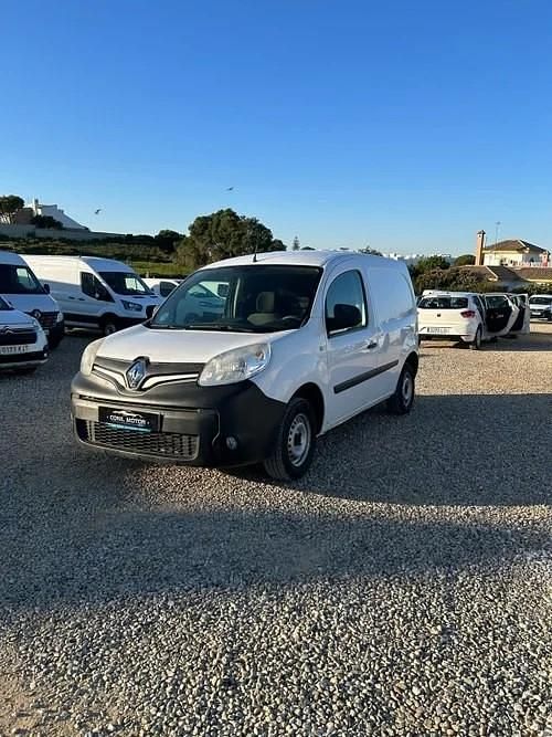 Usado Renault Kangoo 75 CV (55 kW) 2019 Blanco Monovolumen