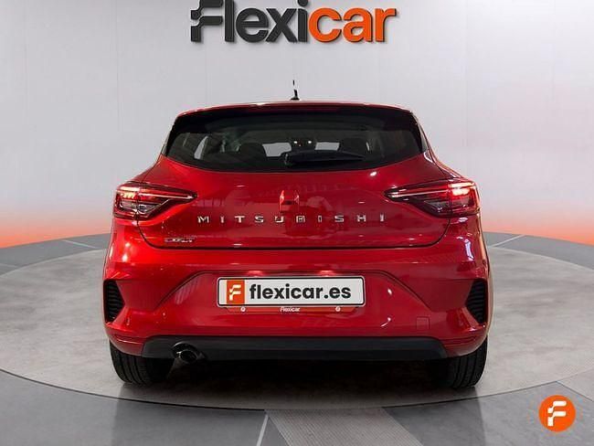 Usado Mitsubishi Colt Motion 90 CV (66 kW) 2024 Rojo Berlina